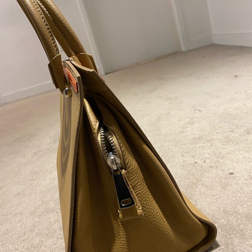 VBH handbag - Picture 8 of 9